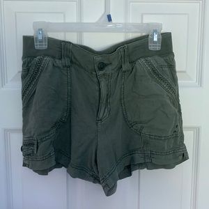 Army green linen shorts size 7/8